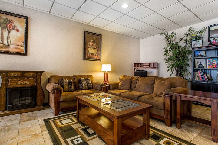 Hotel Interior 10 of 45