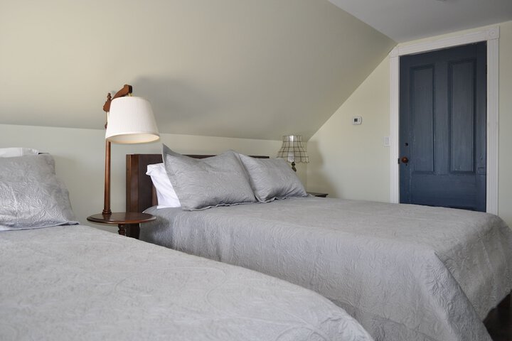 Room 90 of 118
