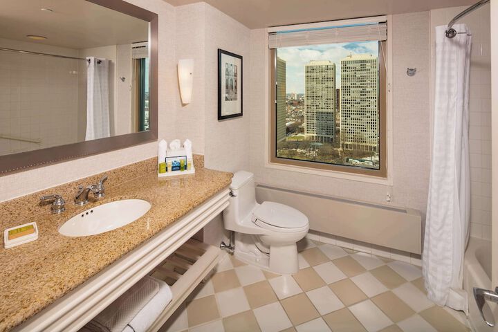 Room 40 of 152
