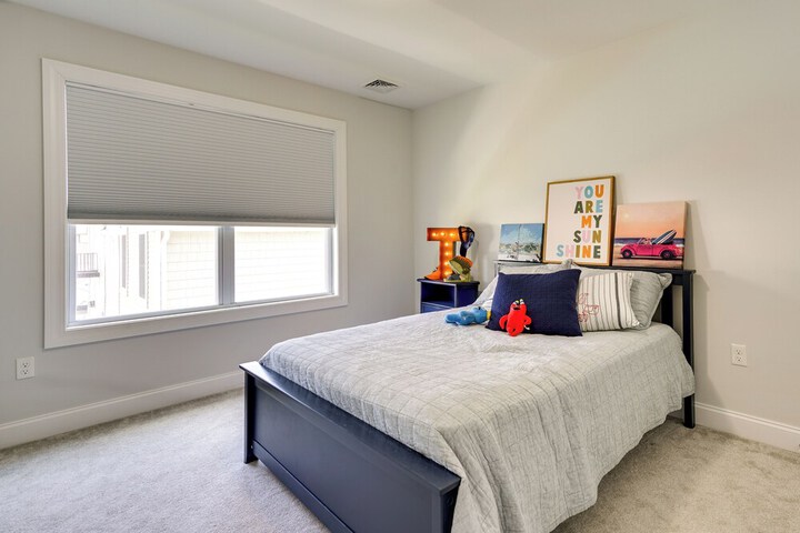 Sleek Long Branch Vacation Rental w / Pool + Patio!