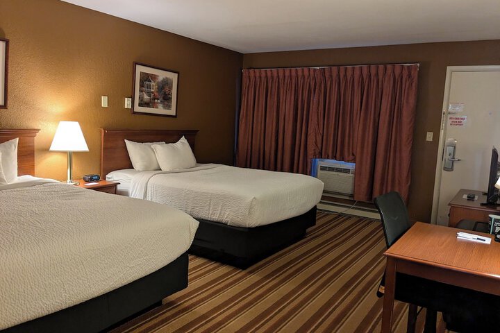 Magnuson Hotel Copper Crown