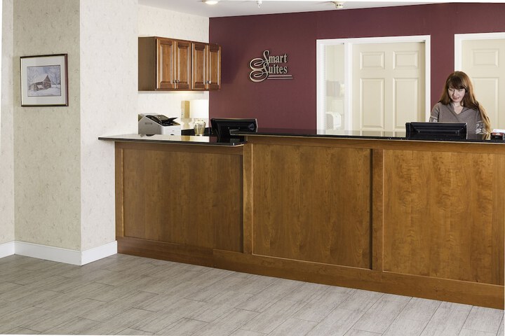 Smart Suites an Ascend Collection Hotel