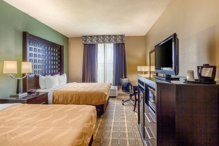 Room 17 of 31