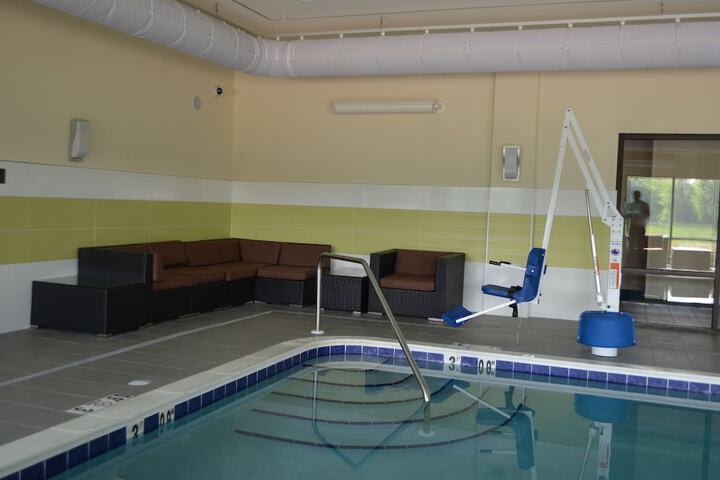 Pool 10 of 91