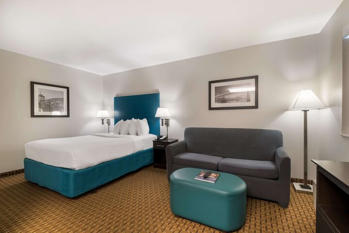 Room 14 of 42