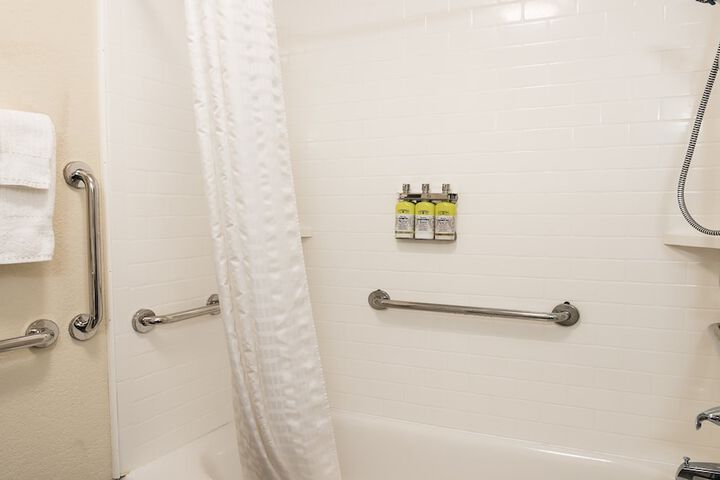 Candlewood Suites Bay City by IHG