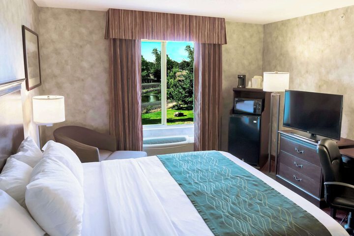 Room 16 of 39