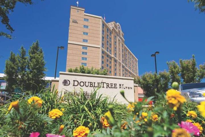 DoubleTree by Hilton Hotel Modesto