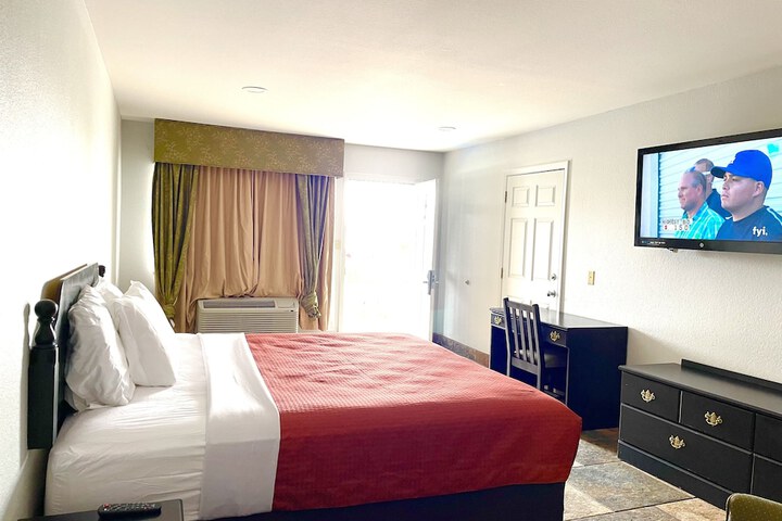 Room 21 of 39