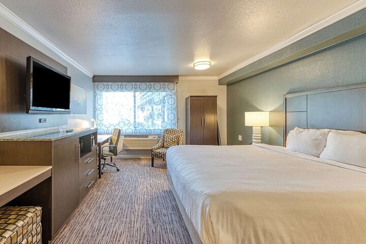 Room 100 of 150
