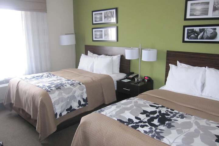 Room 33 of 64