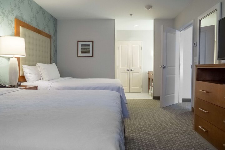 Room 10 of 26