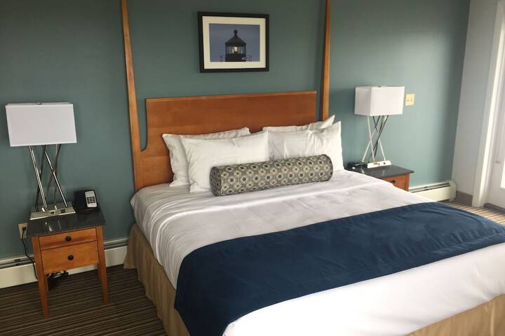 Room 15 of 35