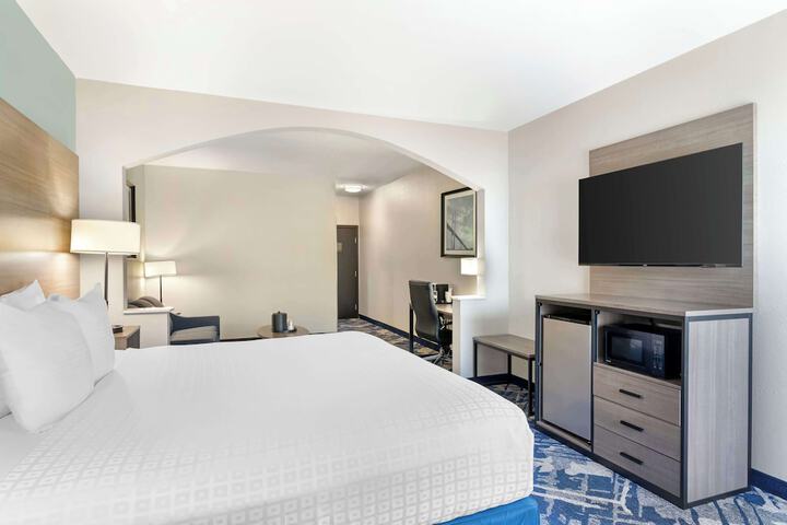 Room 18 of 41
