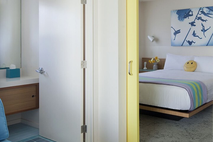 Room 55 of 85
