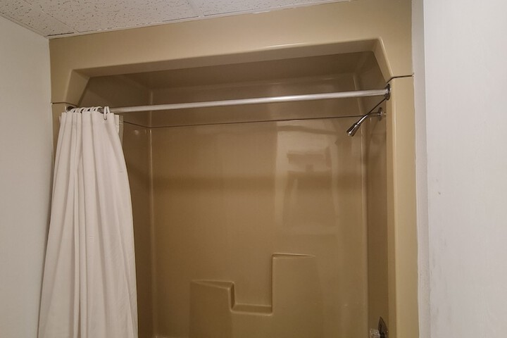 Room 13 of 22