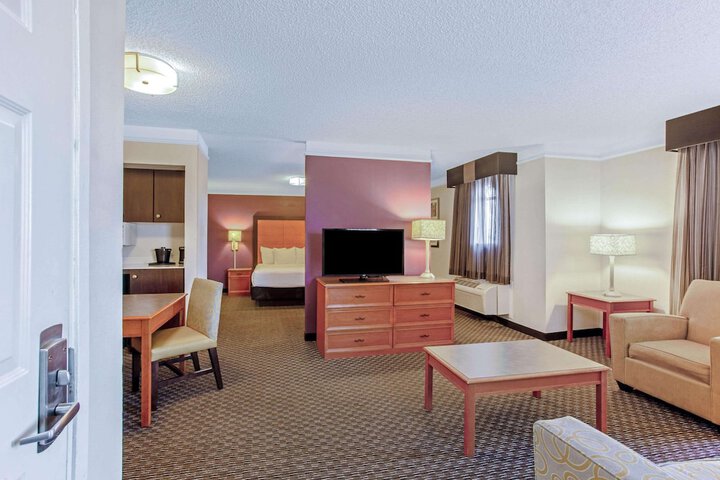 Room 28 of 58