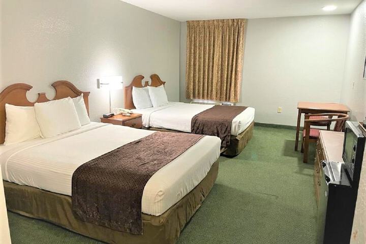 Star City Inn & Suites