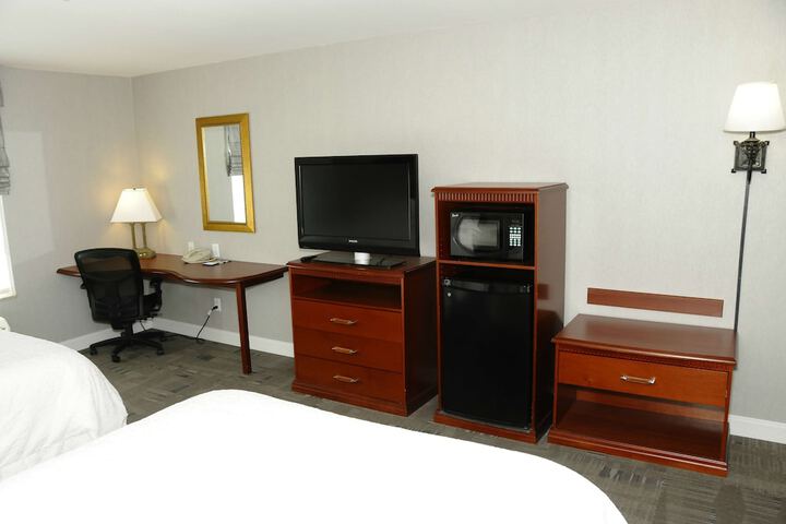 Room 22 of 38