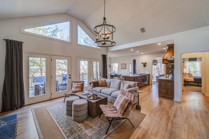 Luxury Mountain Home in Big Canoe! Golf / Lake / EV / Game Room!