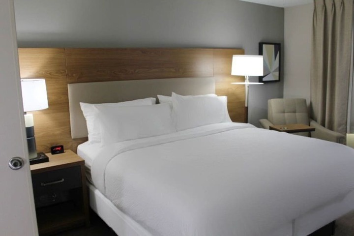 Room 42 of 48