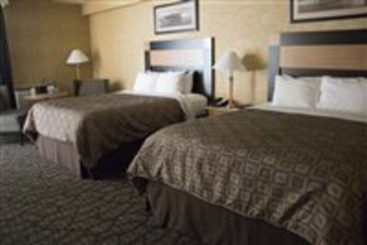 WYNDHAM GARDEN NIAGARA FALLS FALLSVIEW (