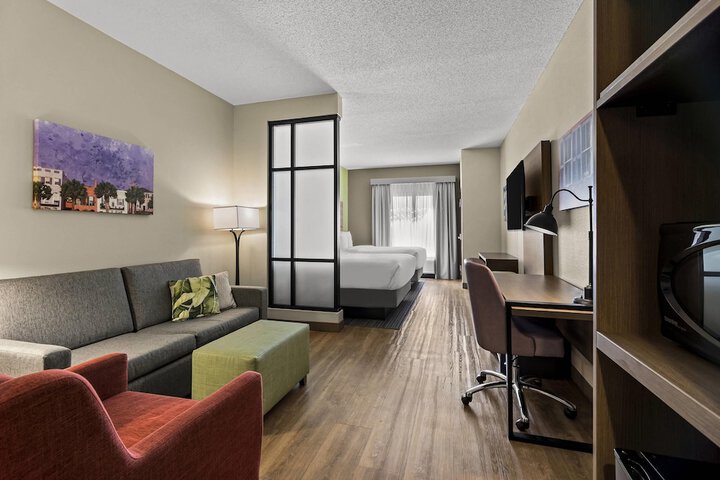 Comfort Suites Charleston West Ashley