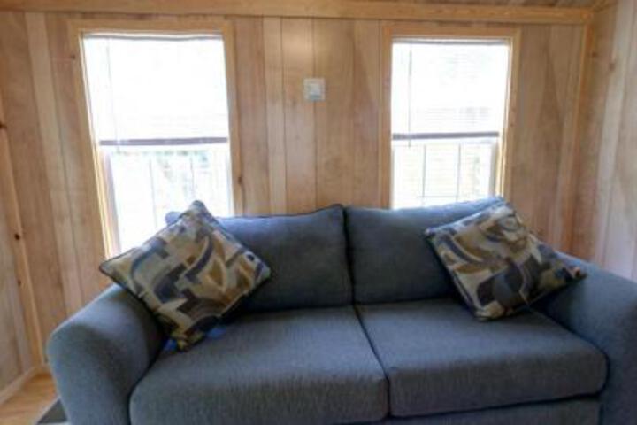 Robin Hill Camping Resort Premium Cottage 12