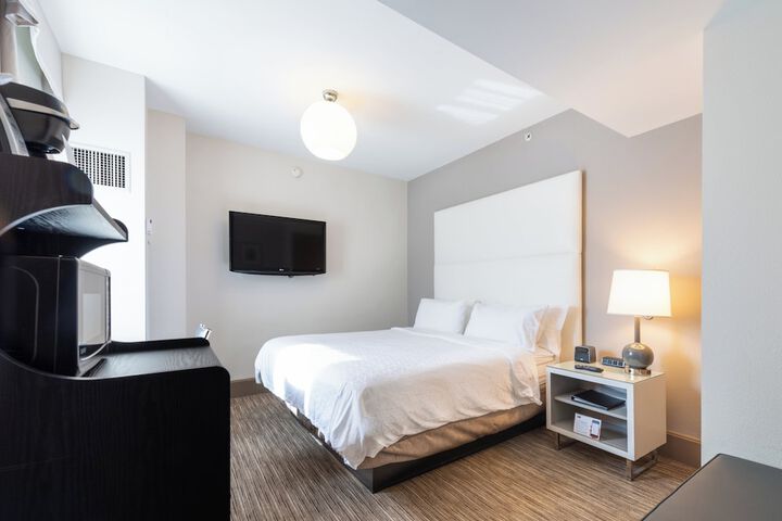 Room 46 of 65