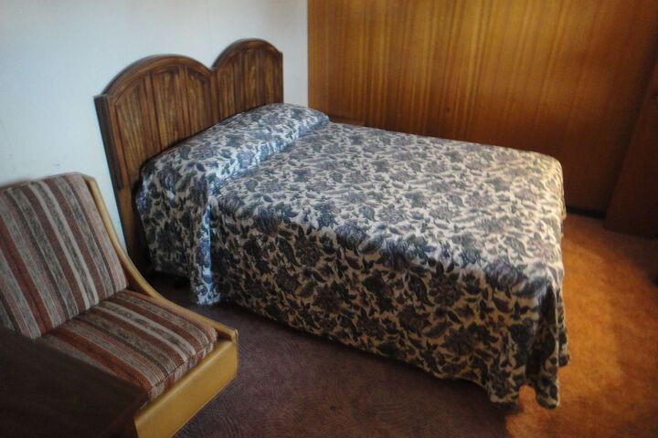 Room 17 of 32
