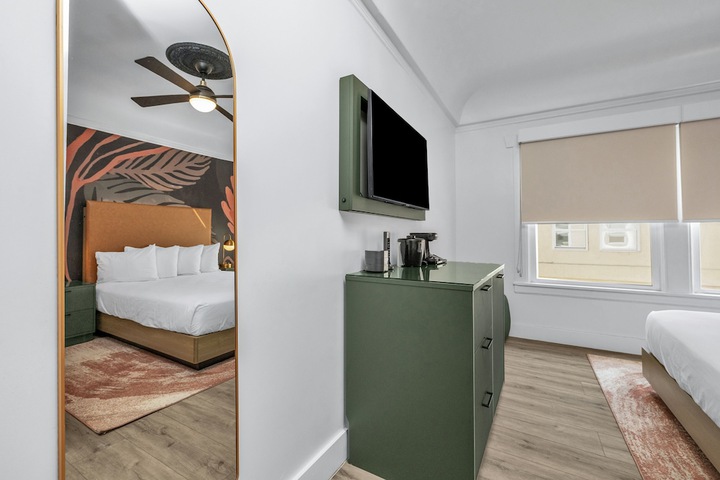 Room 58 of 100