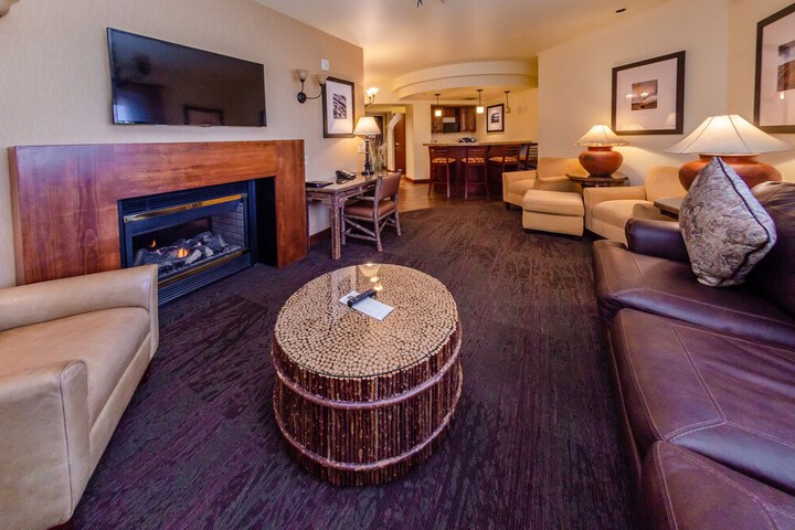 Lodge at Feather Falls Casino