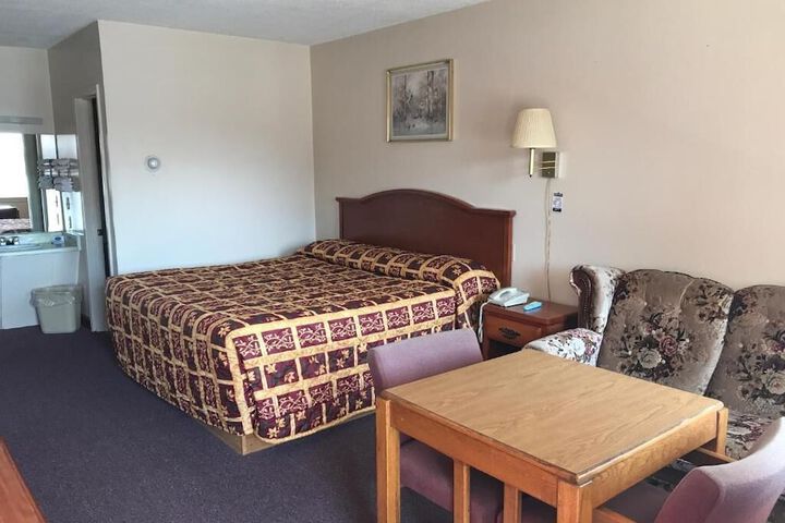 Room 20 of 28