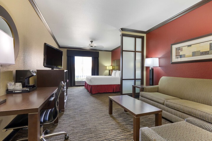 Room 10 of 36