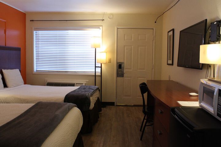 Room 14 of 25
