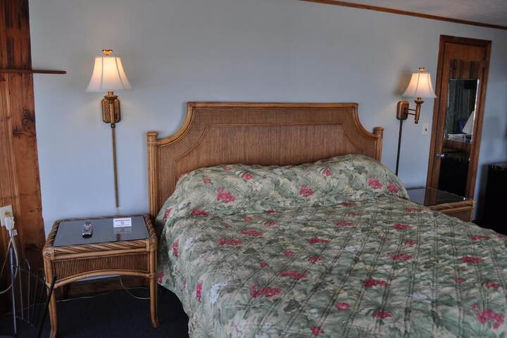 Room 28 of 46