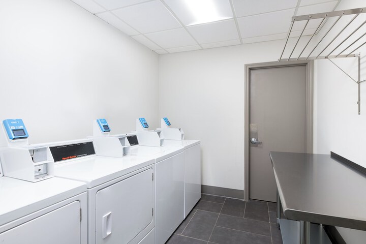 Holiday Inn Express Atlanta West - Theme Park Area by IHG
