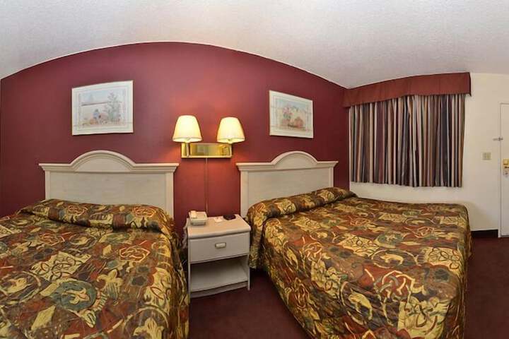 Room 34 of 39