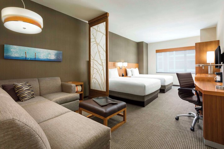 Room 17 of 25