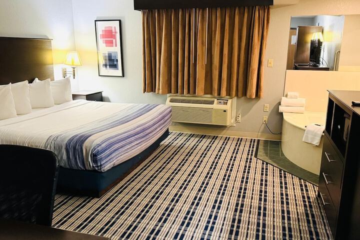 Room 16 of 43