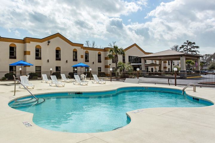 Pool 4 of 29