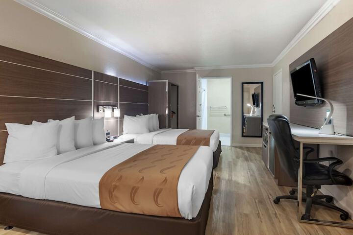 Room 31 of 60