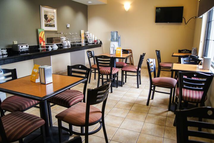 Quality Inn & Suites Lake Charles South
