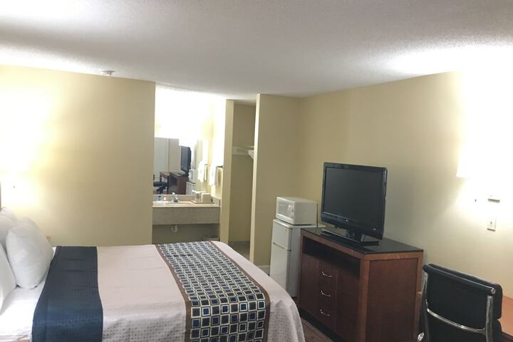 Room 10 of 15
