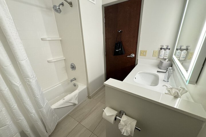 Holiday Inn Express Hotel & Suites St. Paul-Woodbury by IHG
