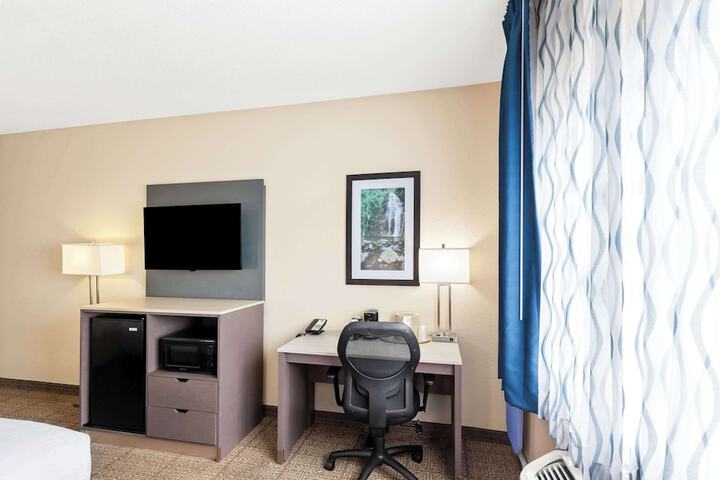 Room 41 of 69