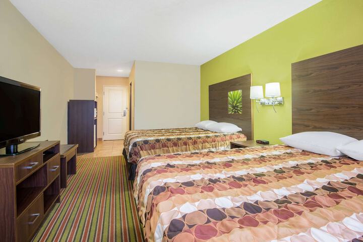 Room 8 of 14