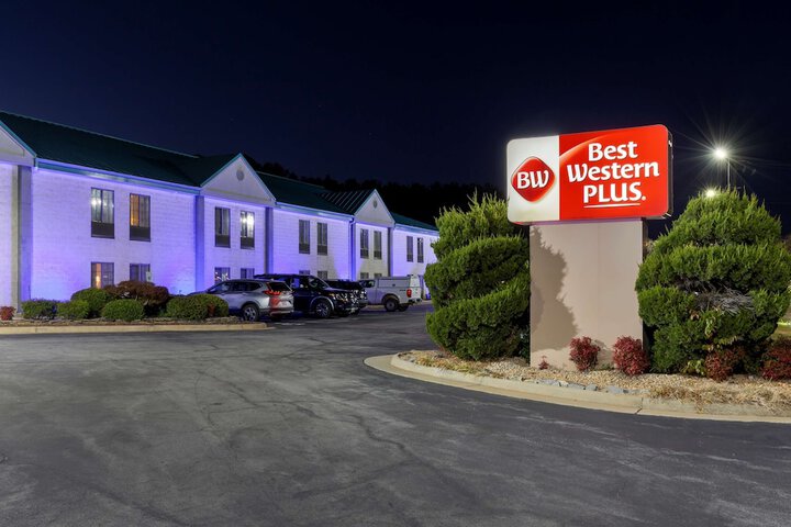 Hotel 2 of 44