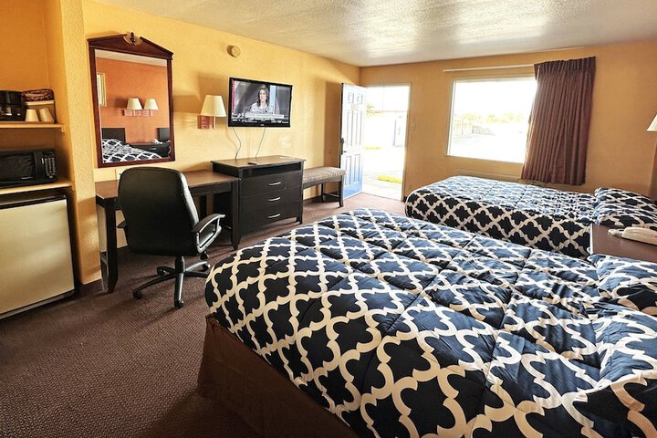 Room 32 of 51