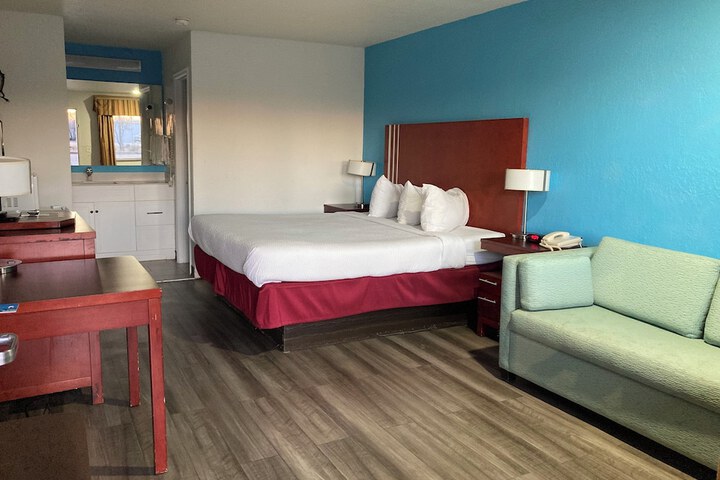 Woodward Inn & Suite